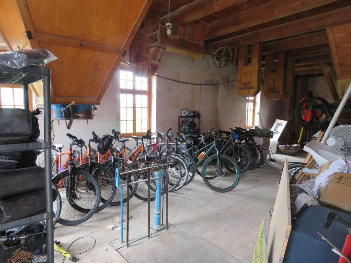 Mill House Apartment And Camping ليوتومير المظهر الخارجي الصورة